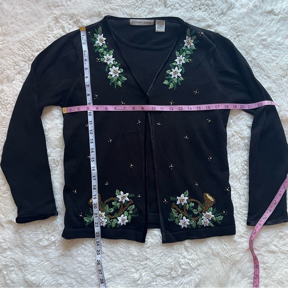 Victoria Jones White Poinsettia Cardigan M - Picture 11 of 13